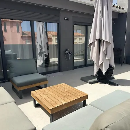 아파트 The Terrace House *